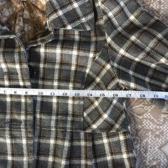 Quarter sleeve petite woman’s/girls coat - Picture 6 of 7